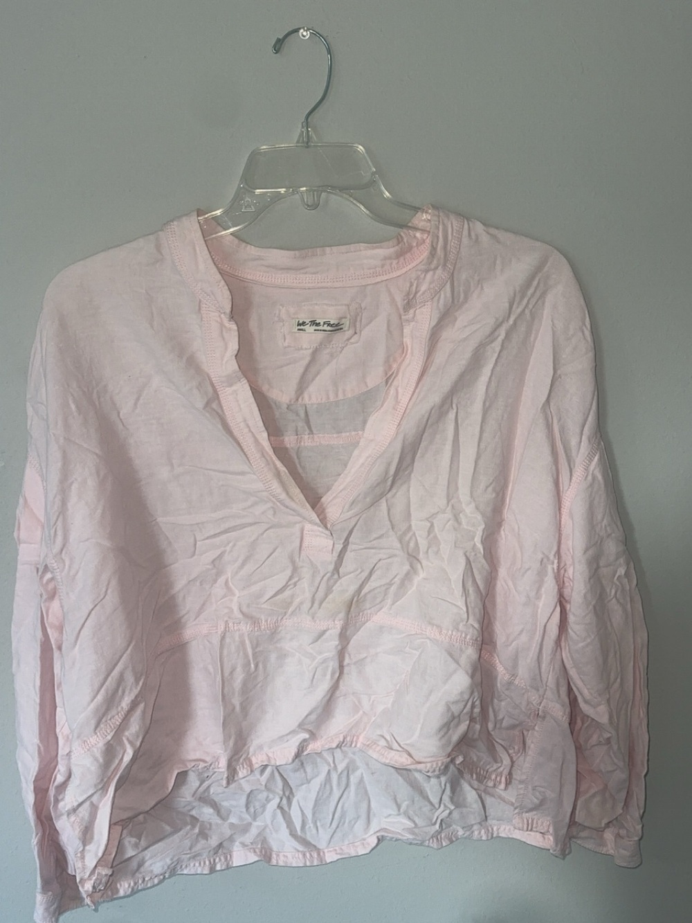 We The Free Pale Pink V-Neck Lightweight Pullover